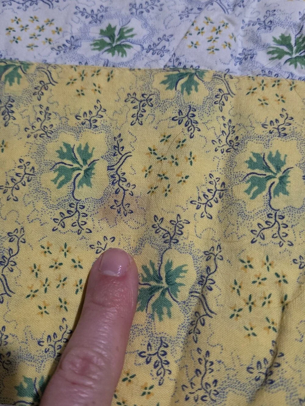 Vintage April Cornell Yellow White Ditsy Floral French Provincial Tablecloth
